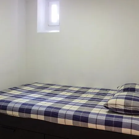 Traditional Madragoa דירה