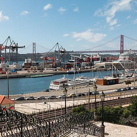 Traditional Madragoa Apartment